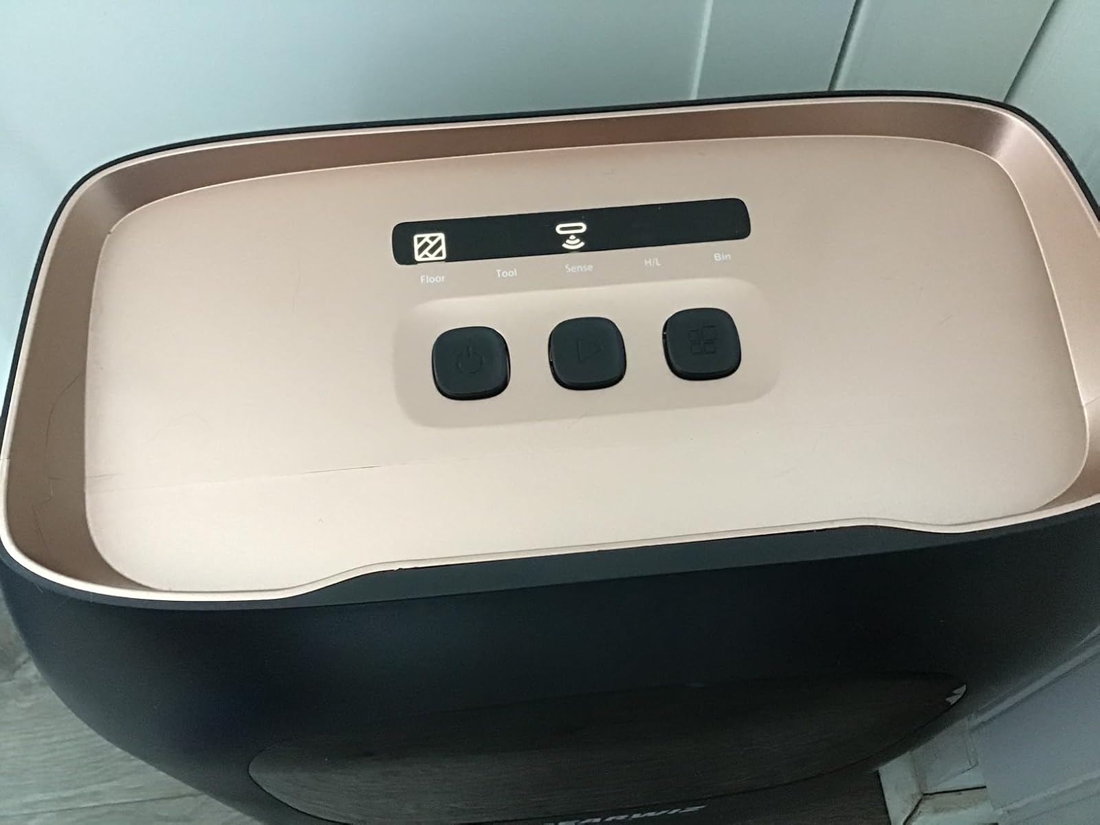 Touchless Vacuum & Dustpan